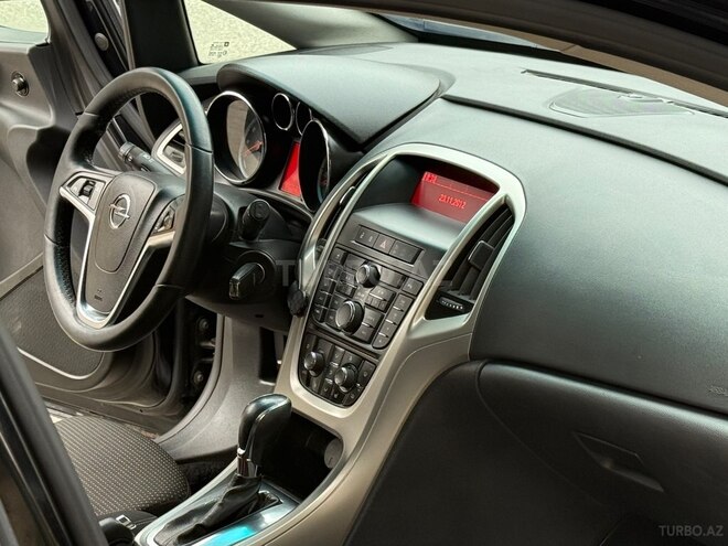 Opel Astra 2011, 312,800 km - 1.4 л - Bakı