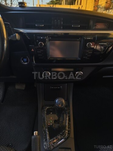 Toyota Corolla-14