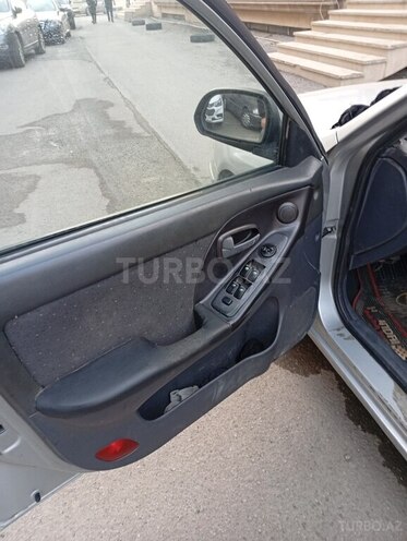 Hyundai Elantra 2001, 210,000 km - 2.0 l - Bakı
