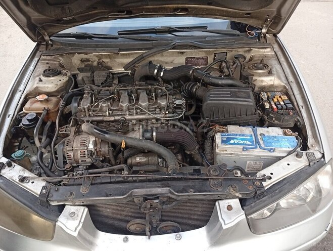 Hyundai Elantra 2001, 210,000 km - 2.0 l - Bakı