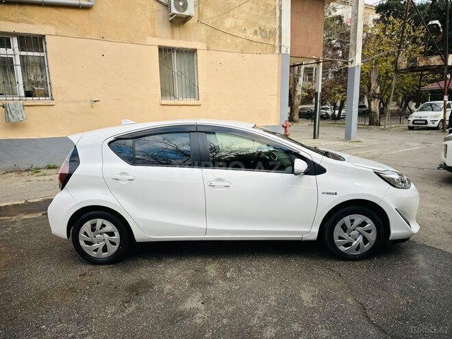 Toyota Aqua 2021, 27,930 km - 1.5 l - Bakı