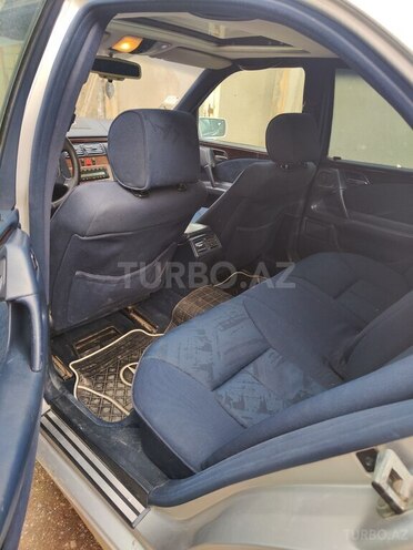 Mercedes E 280 1996, 410,000 km - 2.8 l - Xudat