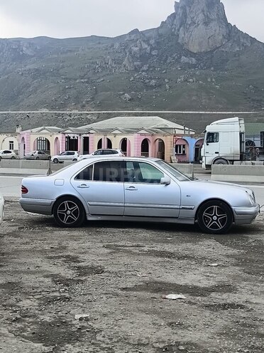 Mercedes E 280 1996, 410,000 km - 2.8 l - Xudat