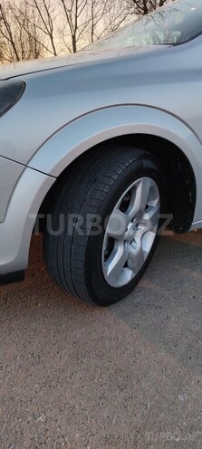 Opel Astra 2005, 283,000 km - 1.4 l - Şəki