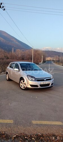 Opel Astra 2005, 283,000 km - 1.4 l - Şəki