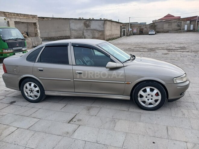 Opel Vectra 1999, 350,000 km - 2.0 l - Sumqayıt