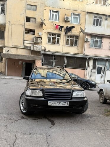 Mercedes C 240 1999, 333,000 km - 2.4 l - Bakı