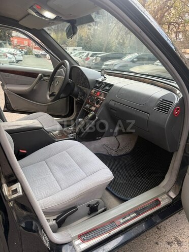 Mercedes C 240 1999, 333,000 km - 2.4 l - Bakı