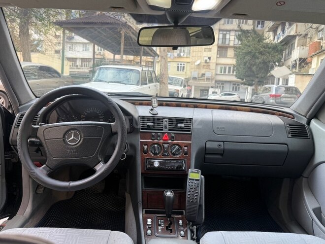 Mercedes C 240 1999, 333,000 km - 2.4 l - Bakı