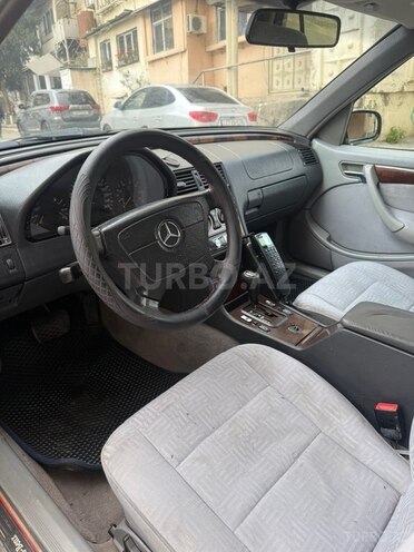 Mercedes C 240 1999, 333,000 km - 2.4 l - Bakı