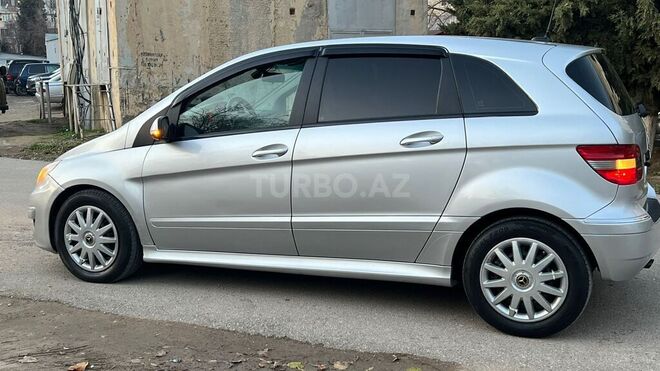 Mercedes B 170 2009, 178,400 km - 1.7 l - Sumqayıt
