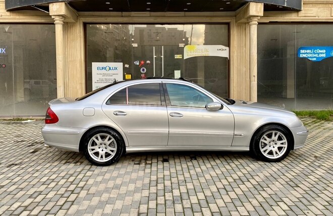 Mercedes E 270 2002, 310,000 km - 2.7 л - Bakı