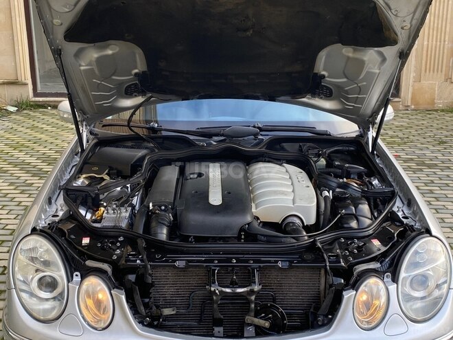 Mercedes E 270 2002, 310,000 km - 2.7 л - Bakı