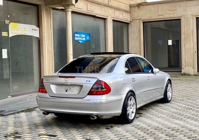 Mercedes E 270 2002, 310,000 km - 2.7 л - Bakı