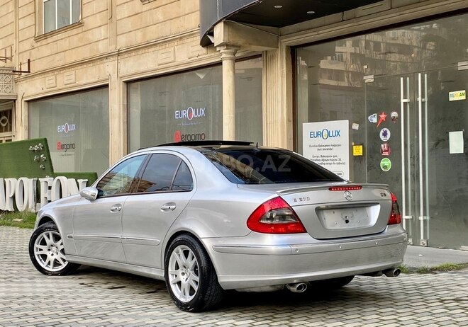 Mercedes E 270 2002, 310,000 km - 2.7 л - Bakı