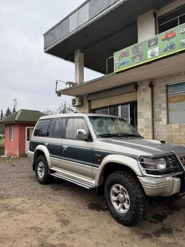 Mitsubishi Pajero 1996, 506,000 km - 2.8 л - Astara