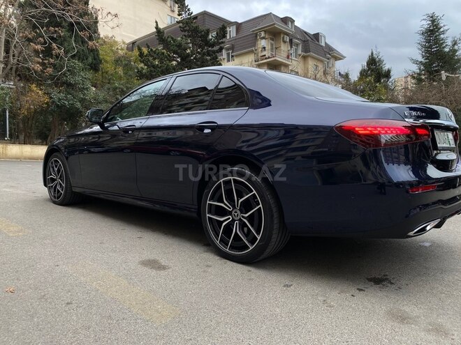 Mercedes E 300 e-7