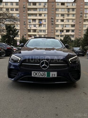 Mercedes E 300 e-5