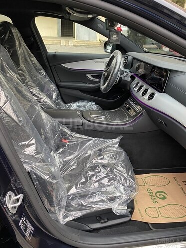 Mercedes E 300 e-14