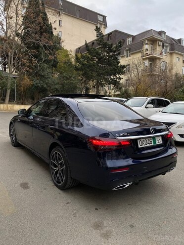 Mercedes E 300 e-8
