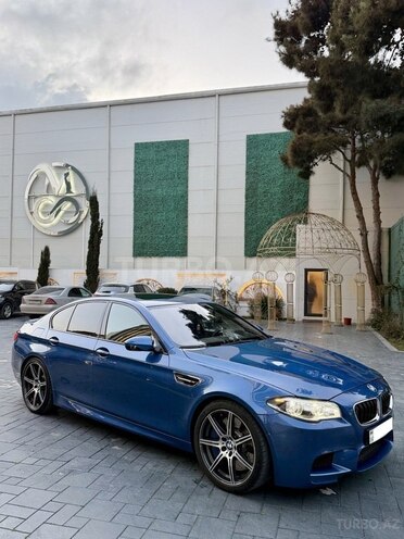 BMW M5 2013, 89,999 km - 4.4 l - Bakı