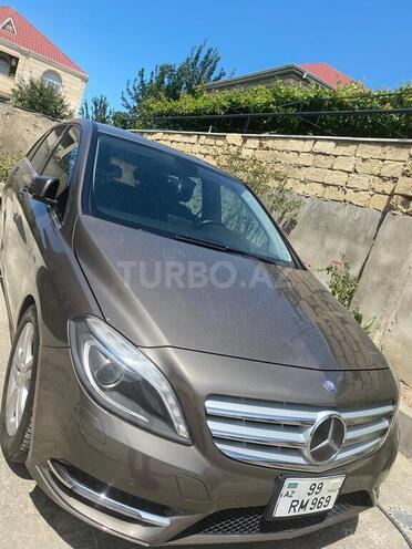 Mercedes B 180 2012, 130,000 km - 1.6 l - Bakı