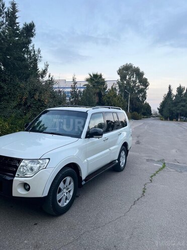 Mitsubishi Pajero 2007, 291,200 km - 3.0 l - Sabirabad