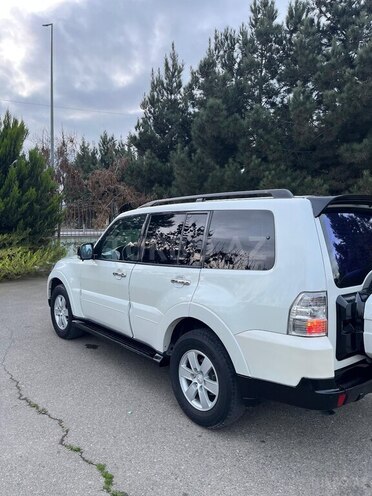 Mitsubishi Pajero 2007, 291,200 km - 3.0 l - Sabirabad