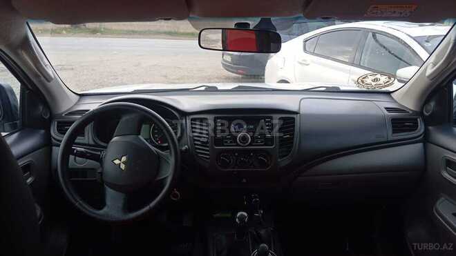 Mitsubishi L200 2018, 350,000 km - 2.4 л - Bakı