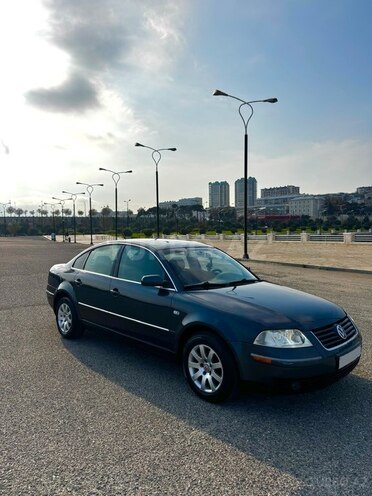 Volkswagen Passat 2004, 280,000 km - 1.8 л - Bakı