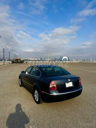Volkswagen Passat 2004, 280,000 km - 1.8 л - Bakı