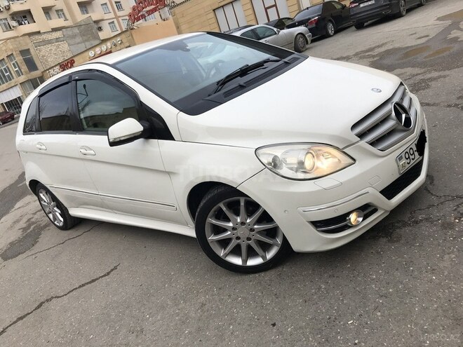 Mercedes B 170 2009, 176,000 km - 1.7 l - Sumqayıt