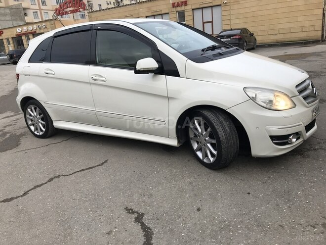 Mercedes B 170 2009, 176,000 km - 1.7 l - Sumqayıt
