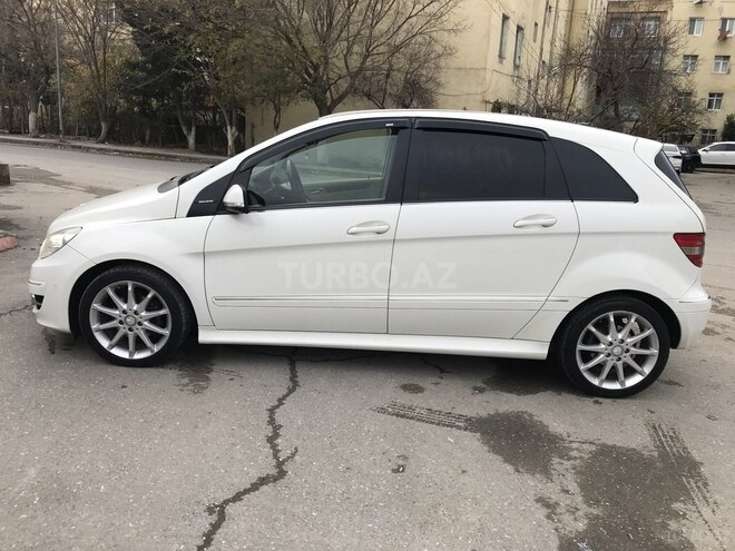 Mercedes B 170 2009, 176,000 km - 1.7 l - Sumqayıt