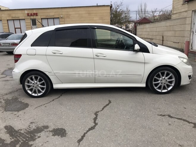 Mercedes B 170 2009, 176,000 km - 1.7 l - Sumqayıt