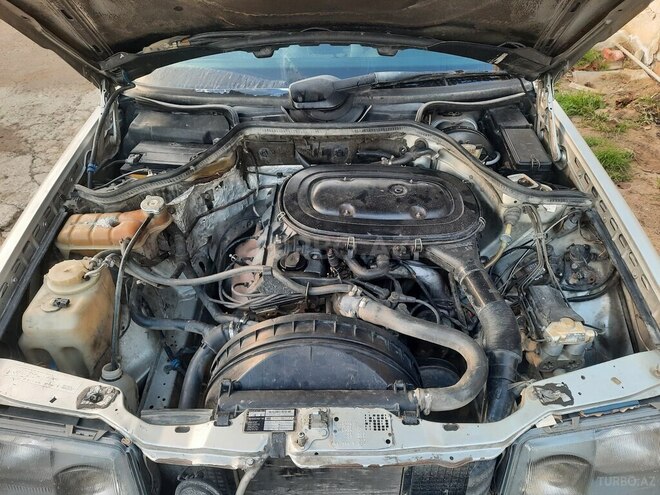 Mercedes 200 E 1992, 466,540 km - 2.0 л - Sumqayıt