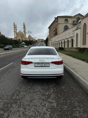 Audi A4-2