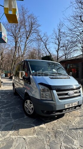 Ford Transit-2