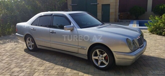 Mercedes E 230 1995, 406,000 km - 2.3 l - Sumqayıt