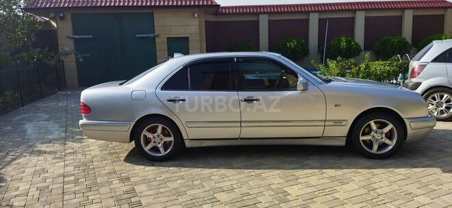 Mercedes E 230 1995, 406,000 km - 2.3 l - Sumqayıt