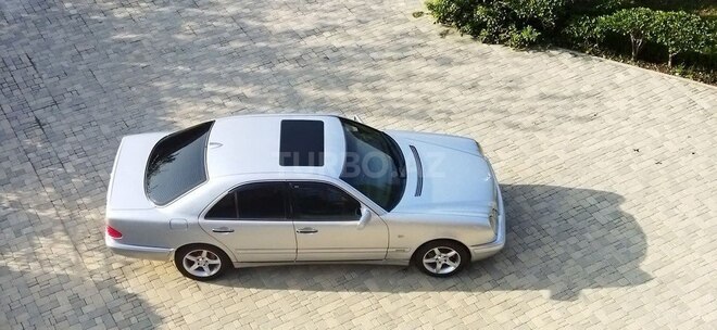 Mercedes E 230 1995, 406,000 km - 2.3 l - Sumqayıt