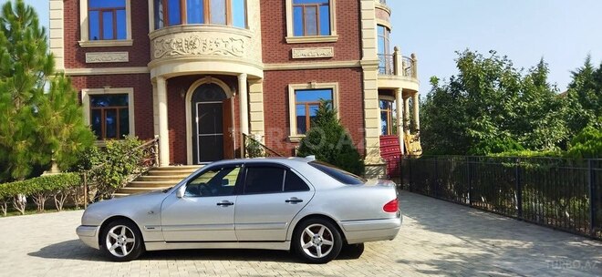 Mercedes E 230 1995, 406,000 km - 2.3 l - Sumqayıt