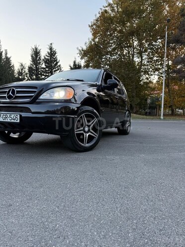 Mercedes ML 320-2