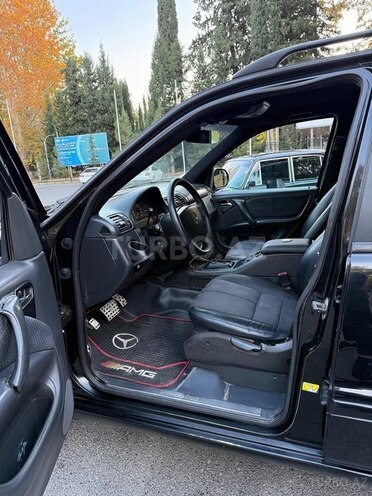 Mercedes ML 320-10