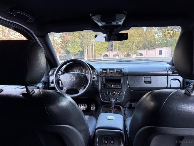 Mercedes ML 320-9