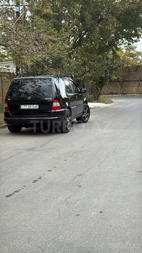 Mercedes ML 320-8