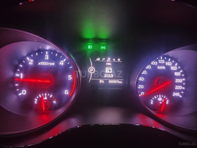Kia Carnival 2015, 100,200 km - 2.2 l - Bakı