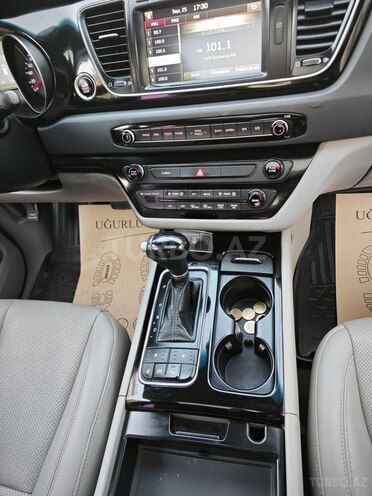Kia Carnival 2015, 100,200 km - 2.2 l - Bakı