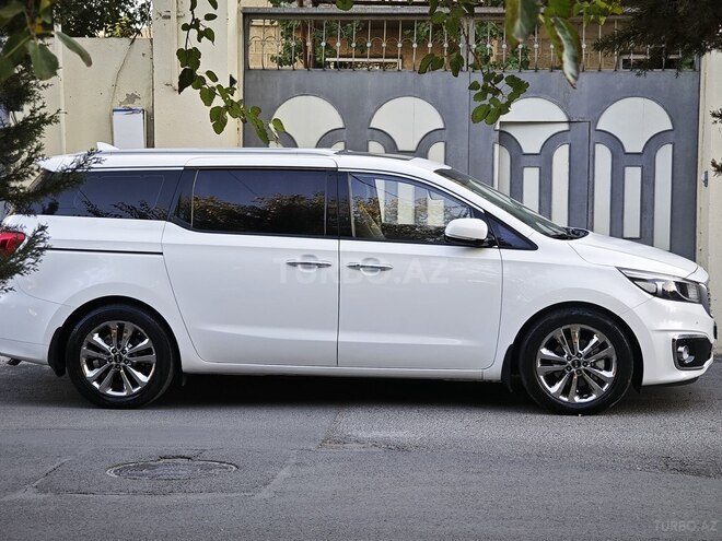 Kia Carnival 2015, 100,200 km - 2.2 l - Bakı