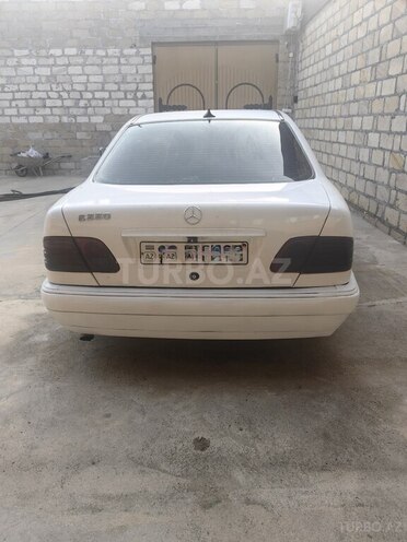 Mercedes E 220 1996, 520,000 km - 2.2 l - Şəmkir